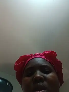 queenxdede online show from 06-09-26, 05:57