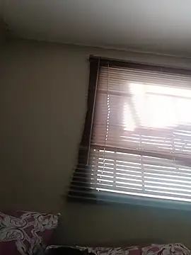 queenxdede online show from 06-18-26, 01:15