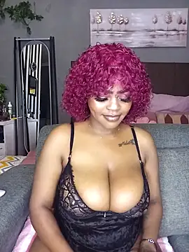 Snapshot of Boobylicious_BB chatting on 09-20-25, 06:53 Boobylicious BB online show from 09-20-25, 06:53