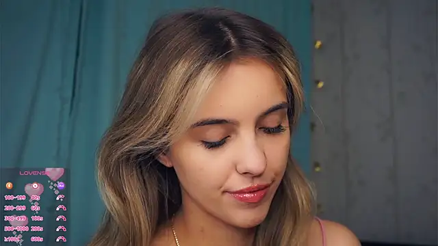 FannyHewson online show from 10-25-25, 07:41