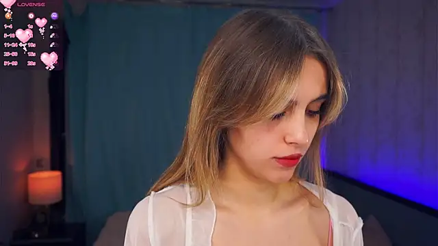 FannyHewson online show from 11-26-25, 08:10