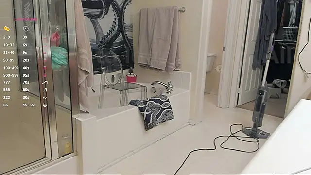 Peaches N Kreme online show from 02-15-25, 03:42