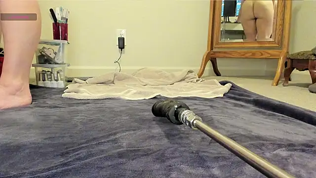 Peaches N Kreme online show from 11-09-25, 05:50