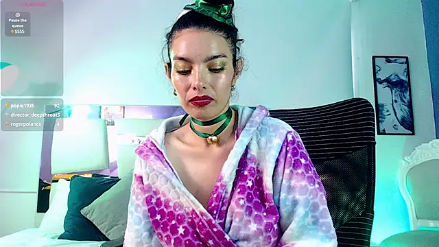 Snapshot of paulinabarnett- chatting on 03-17-25, 03:18 paulinabarnett- online show from 03-17-25, 03:18