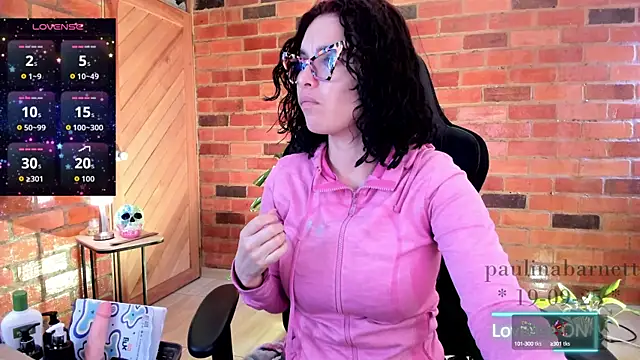 Snapshot of paulinabarnett- chatting on 09-19-25, 02:18 paulinabarnett- online show from 09-19-25, 02:18