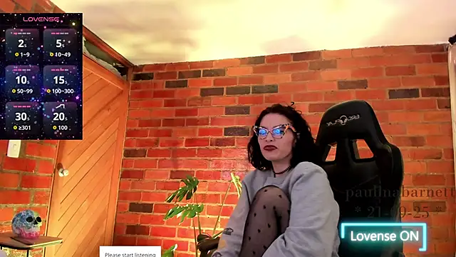 Snapshot of paulinabarnett- chatting on 09-21-25, 05:36 paulinabarnett- online show from 09-21-25, 05:36