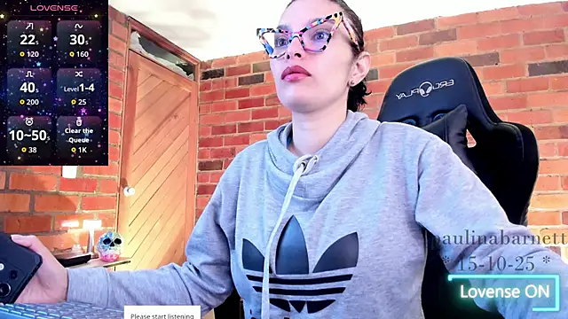 Snapshot of paulinabarnett- chatting on 10-15-25, 02:50 paulinabarnett- online show from 10-15-25, 02:50