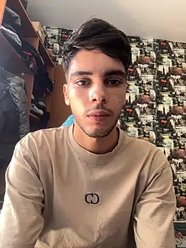 Snapshot of 2DemetCCoop2 chatting on 10-04-25, 01:09 2DemetCCoop2 online show from 10-04-25, 01:09