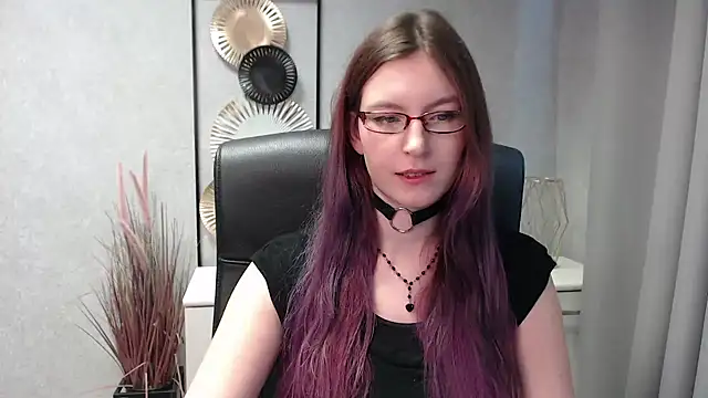 emmaxDelight online show from 12-12-24, 10:24