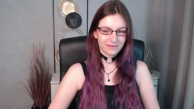 emmaxDelight online show from 12-13-24, 06:31