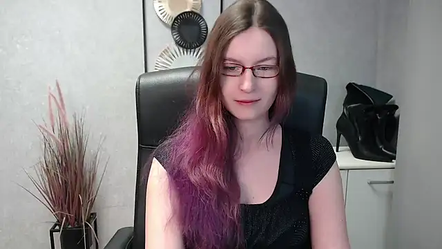 emmaxDelight online show from 02-18-25, 06:37