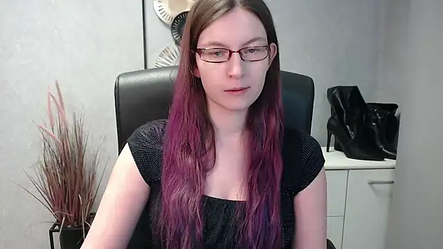 emmaxDelight online show from 02-18-25, 10:05