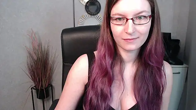 emmaxDelight online show from 02-26-25, 09:42