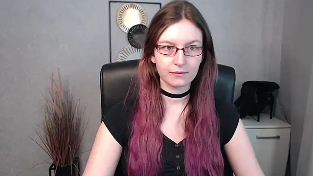 emmaxDelight online show from 03-18-25, 06:36