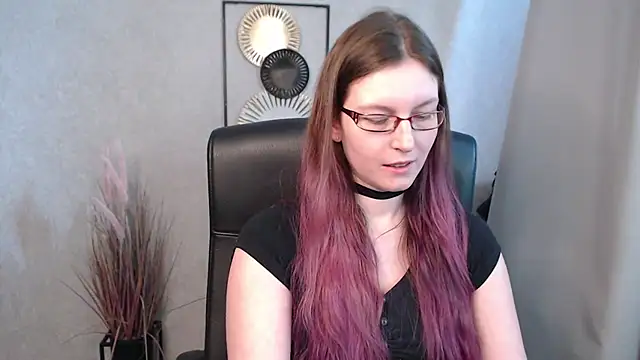 emmaxDelight online show from 03-18-25, 01:31