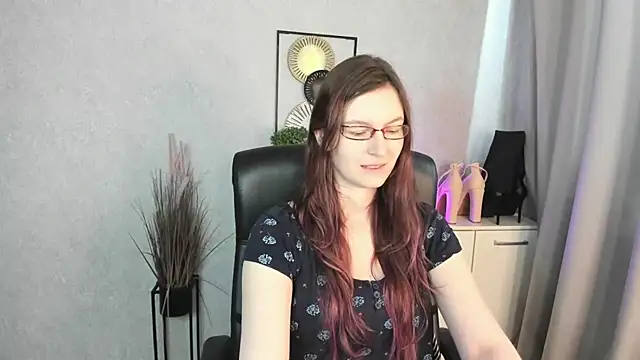 emmaxDelight online show from 05-13-26, 05:27