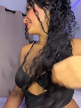 quianna  online show from 04-18-26, 07:07