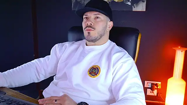 AngeloEric online show from 01-17-25, 05:32