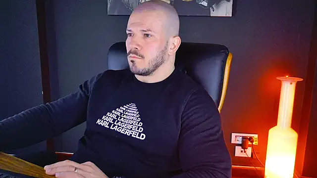 AngeloEric online show from 01-21-25, 08:41