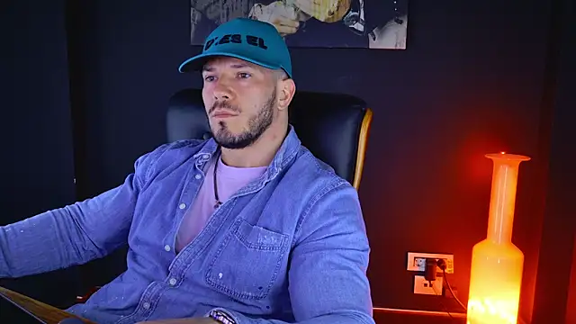 AngeloEric online show from 03-17-25, 06:40