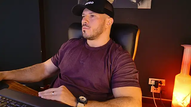 AngeloEric online show from 12-15-25, 11:47