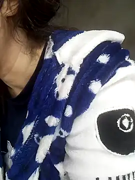 Snapshot of jijijoudia chatting on 01-25-25, 10:39 jijijoudia online show from 01-25-25, 10:39