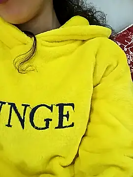 Snapshot of jijijoudia chatting on 03-23-25, 02:37 jijijoudia online show from 03-23-25, 02:37