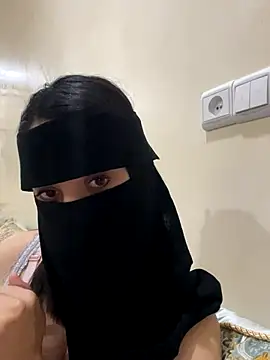 Snapshot of jijijoudia chatting on 09-22-25, 11:18 jijijoudia online show from 09-22-25, 11:18