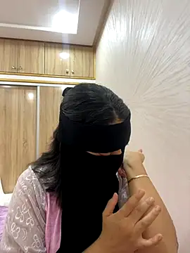 Snapshot of jijijoudia chatting on 10-06-25, 10:40 jijijoudia online show from 10-06-25, 10:40