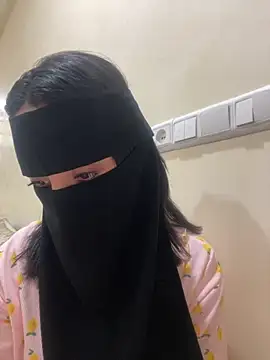 Snapshot of jijijoudia chatting on 10-17-25, 11:51 jijijoudia online show from 10-17-25, 11:51