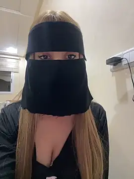 Snapshot of jijijoudia chatting on 11-13-25, 12:20 jijijoudia online show from 11-13-25, 12:20