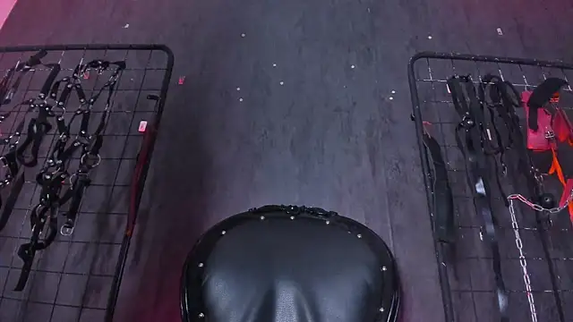 Carolina Arias online show from 10-20-25, 07:36