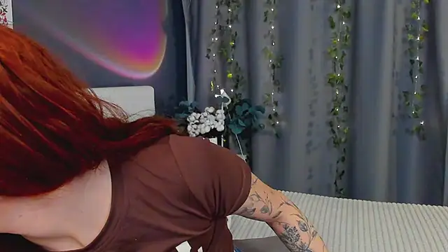 Jenny Miller  online show from 05-06-26, 03:46