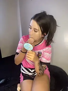  Luuna online show from 03-22-25, 06:25