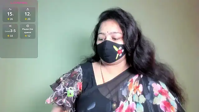 neelu-hoty online show from 07-18-26, 09:13
