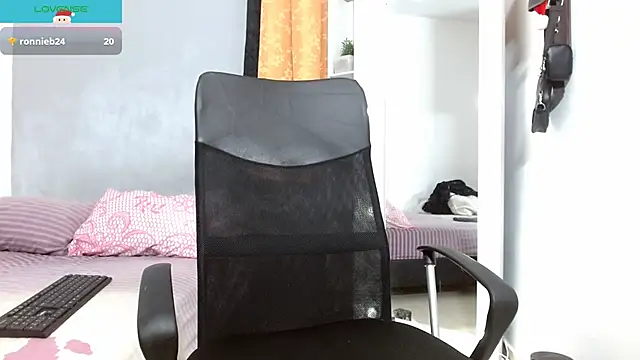 Snapshot of jeff_ross chatting on 12-29-24, 10:03 jeff ross online show from 12-29-24, 10:03