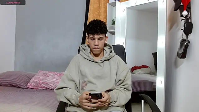 Snapshot of jeff_ross chatting on 01-03-25, 08:11 jeff ross online show from 01-03-25, 08:11