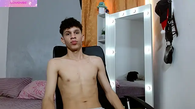 Snapshot of jeff_ross chatting on 01-09-25, 08:11 jeff ross online show from 01-09-25, 08:11