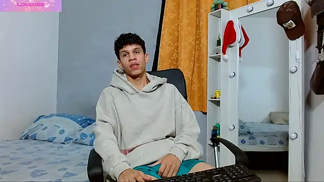 Snapshot of jeff_ross chatting on 02-20-25, 10:26 jeff ross online show from 02-20-25, 10:26