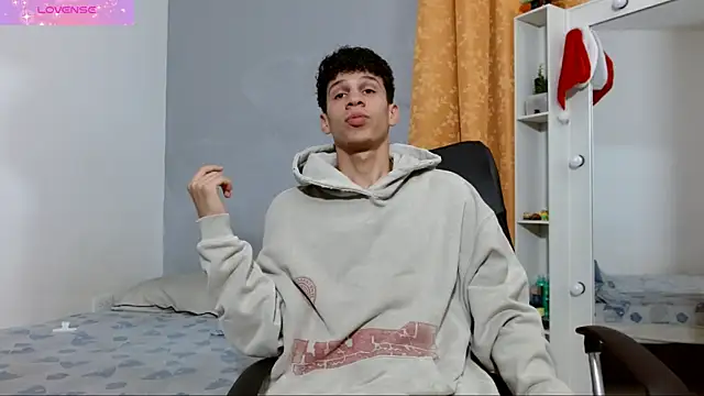 Snapshot of jeff_ross chatting on 02-24-25, 09:09 jeff ross online show from 02-24-25, 09:09