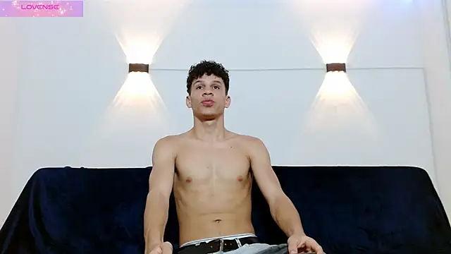 Snapshot of jeff_ross chatting on 09-27-25, 03:55 jeff ross online show from 09-27-25, 03:55