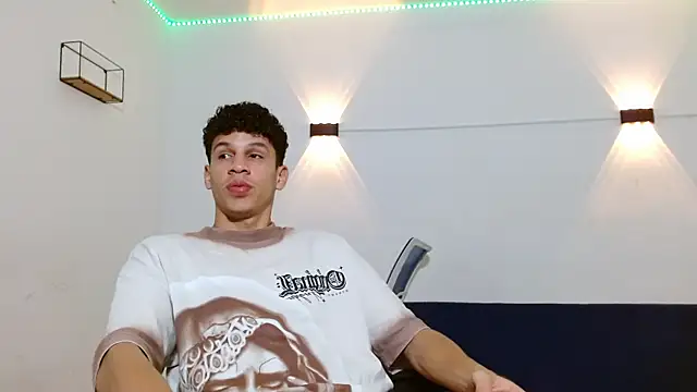 Snapshot of jeff_ross chatting on 10-09-25, 08:45 jeff ross online show from 10-09-25, 08:45