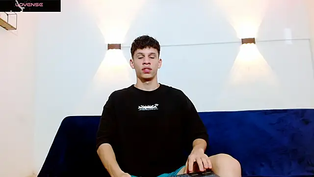 Snapshot of jeff_ross chatting on 11-18-25, 09:47 jeff ross online show from 11-18-25, 09:47