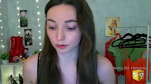  Barbie Kiss  online show from 04-16-26, 01:56