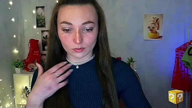  Barbie Kiss  online show from 04-22-26, 01:01