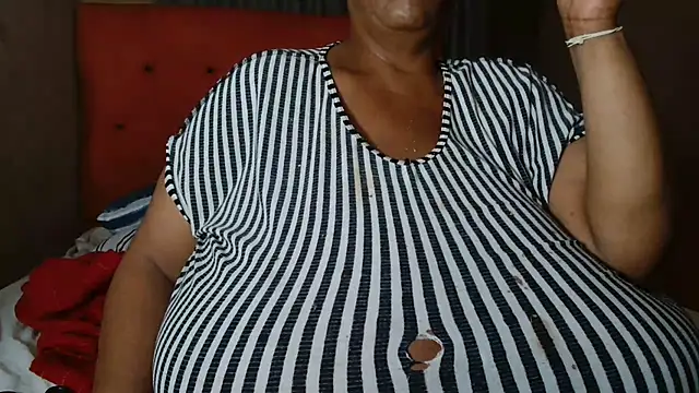 tinagiant online show from 04-18-26, 07:29