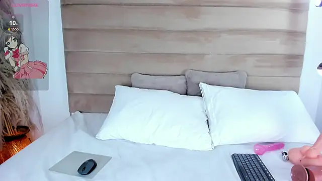 Snapshot of IsabellaJonns chatting on 01-14-25, 04:25 IsabellaJonns online show from 01-14-25, 04:25