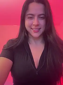 Snapshot of CoralineKam1 chatting on 02-28-25, 11:34 CoralineKam1 online show from 02-28-25, 11:34