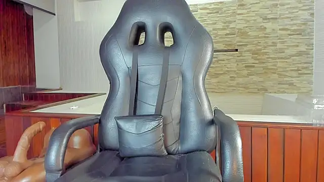 Hanna lens online show from 03-20-25, 07:57