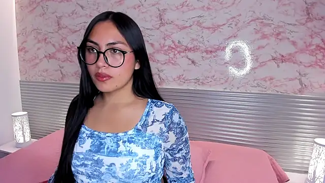 Snapshot of _Danaa chatting on 09-15-25, 08:31  Danaa online show from 09-15-25, 08:31